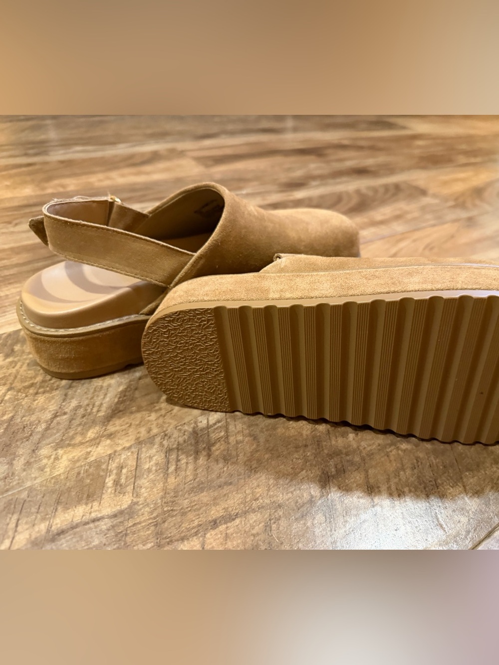 Steve Madden Tan Suede Slingback Platform Clogs - Picture 4 of 5